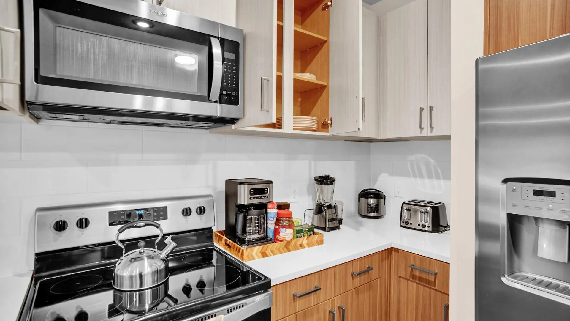Apartamento Chateau De Capri Nashville W Pool Gym Free Parking