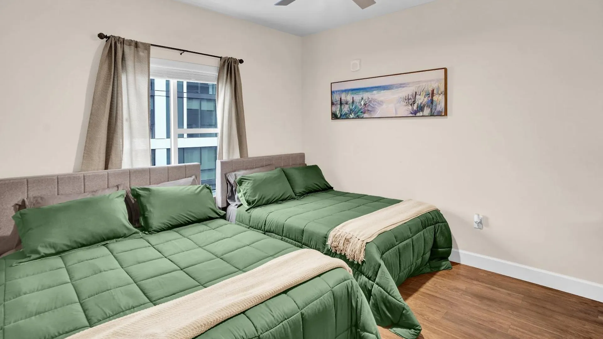 Apartamento Chateau De Capri Nashville W Pool Gym Free Parking Estados Unidos da América