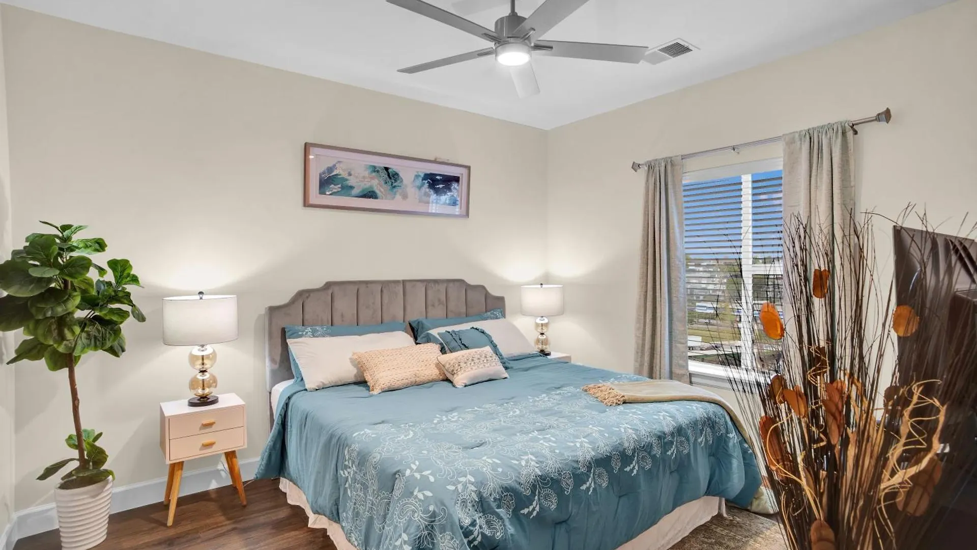 Chateau De Capri Nashville W Pool Gym Free Parking